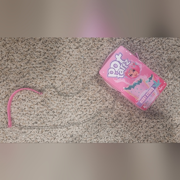 Pot Tartz Crossbody - Picture 2 of 2